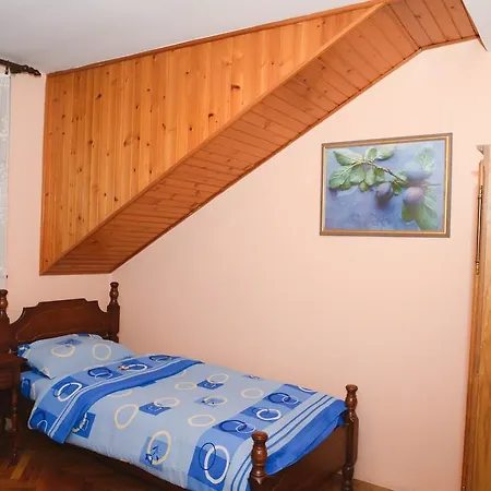 Beli Dvor * Sombor