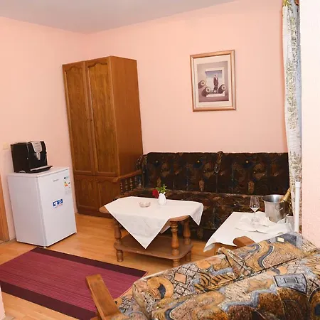 Beli Dvor Zombor