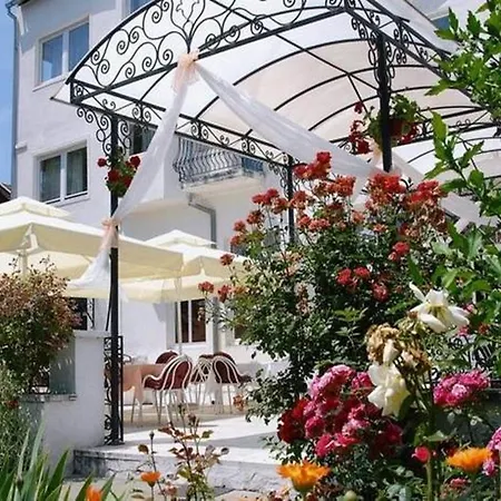 Guest house Beli Dvor Sombor