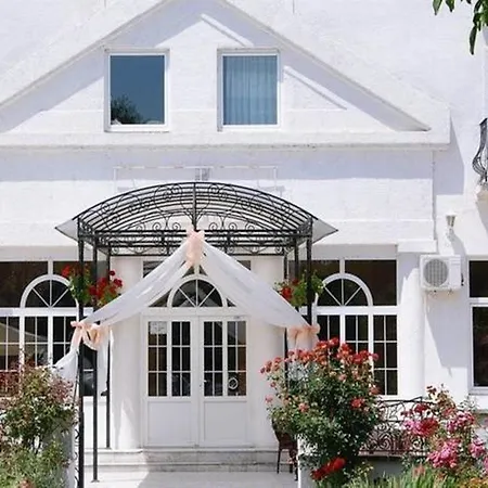 Guest house Beli Dvor